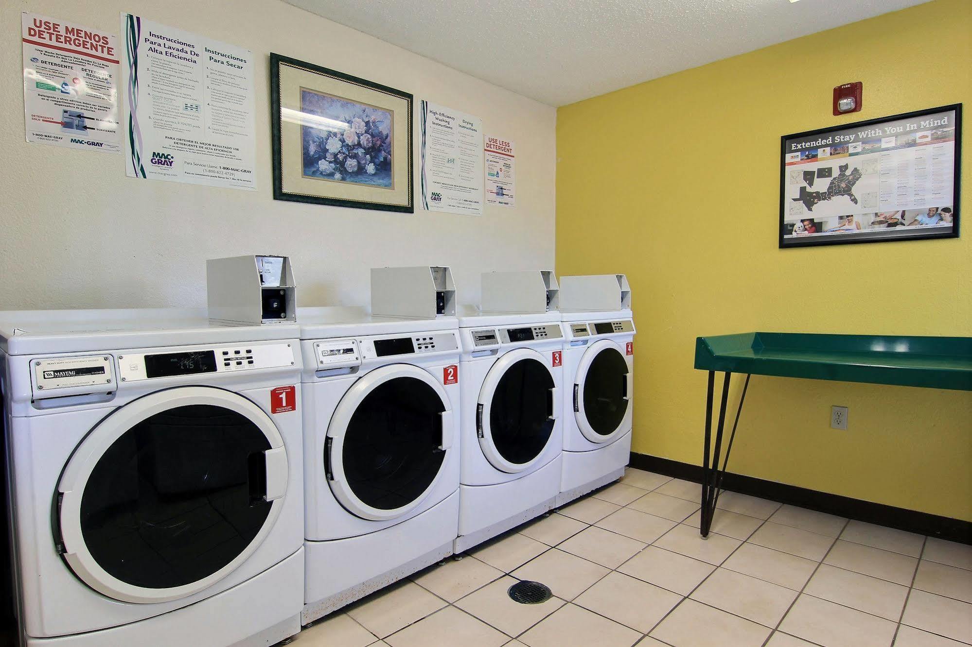 Intown Suites Extended Stay Select Corpus Christi Tx Buitenkant foto
