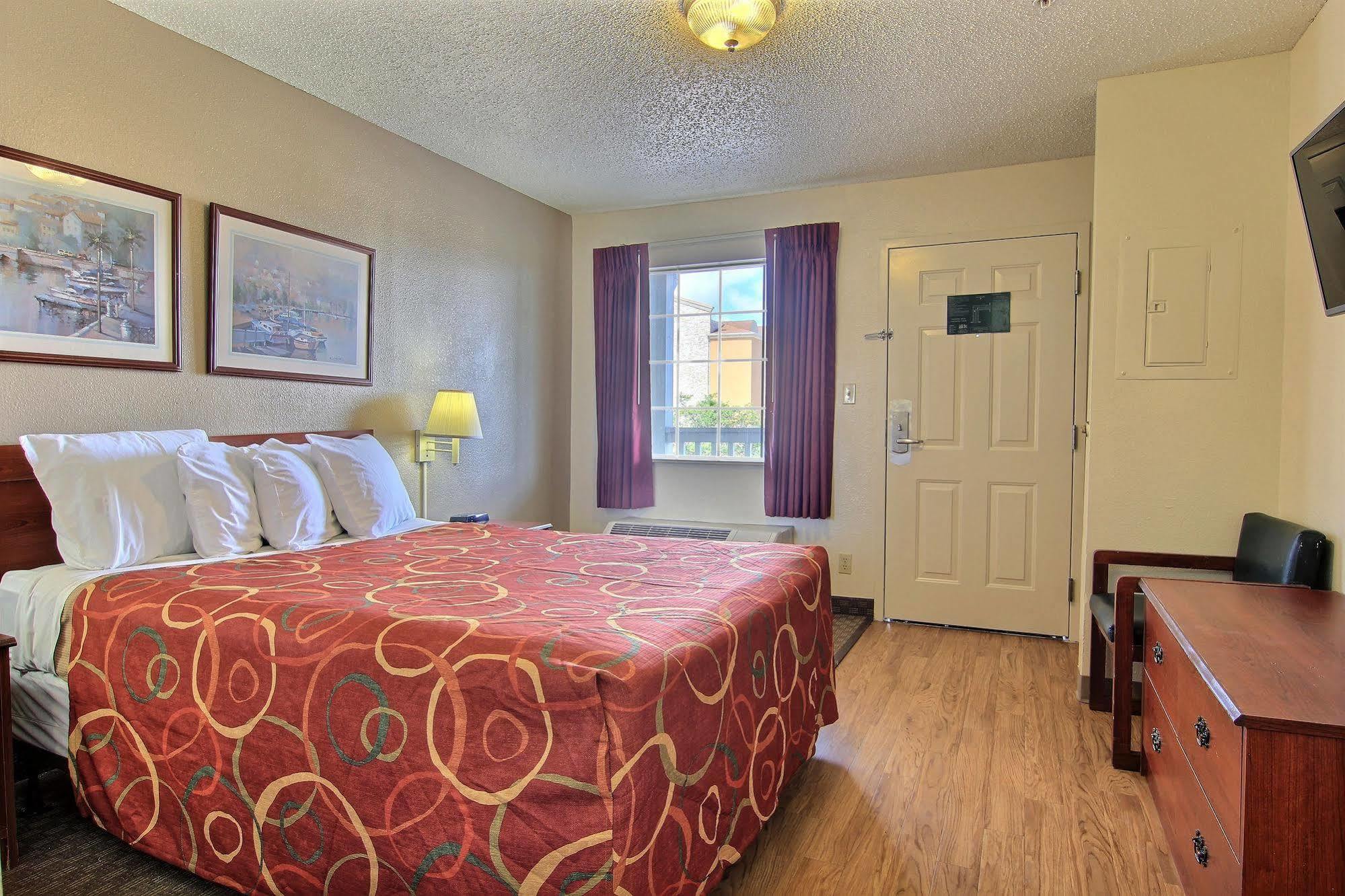 Intown Suites Extended Stay Select Corpus Christi Tx Buitenkant foto